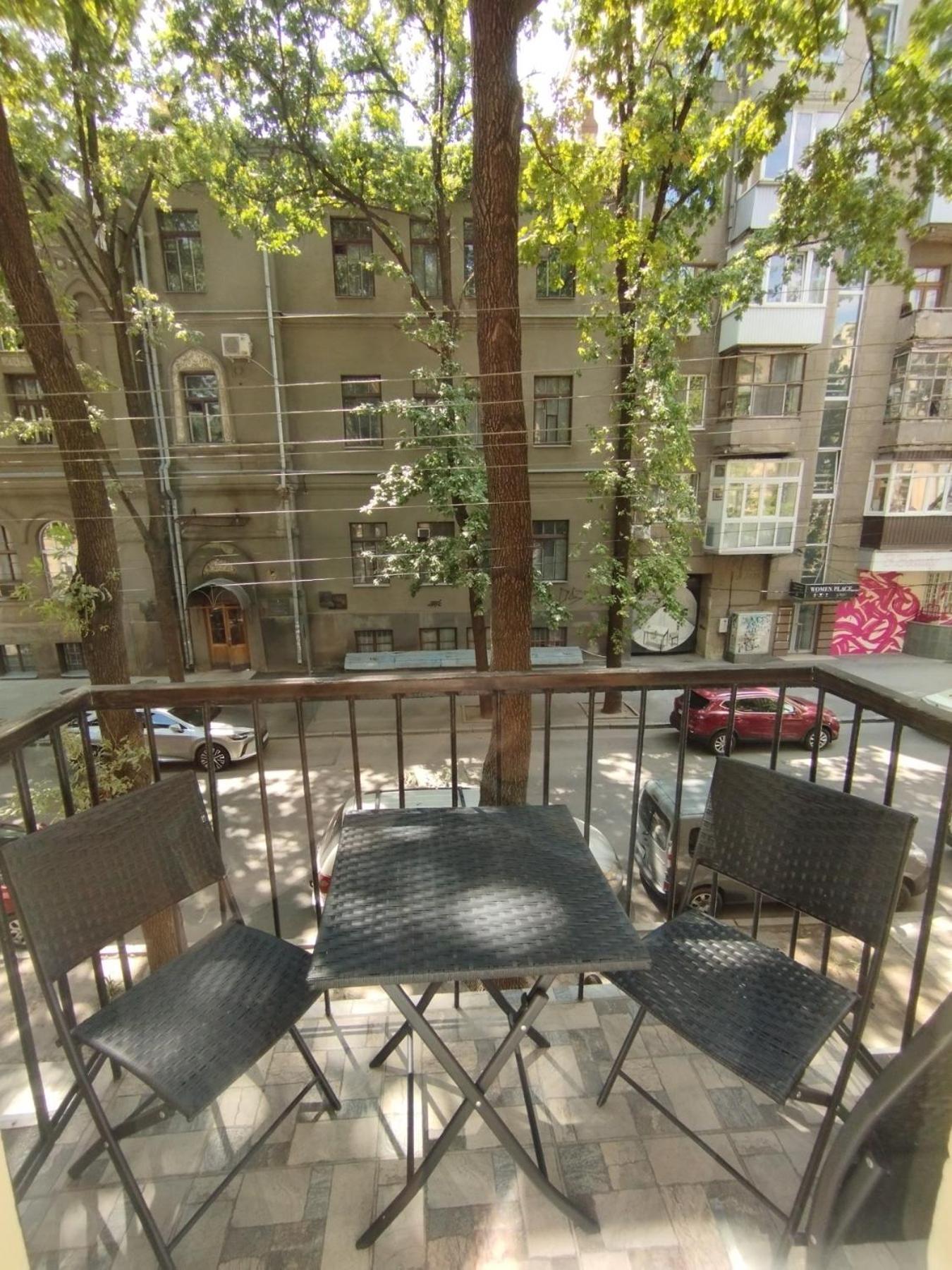 "Wine Palette" On Skovoroda Street, 56 Kharkiv Extérieur photo